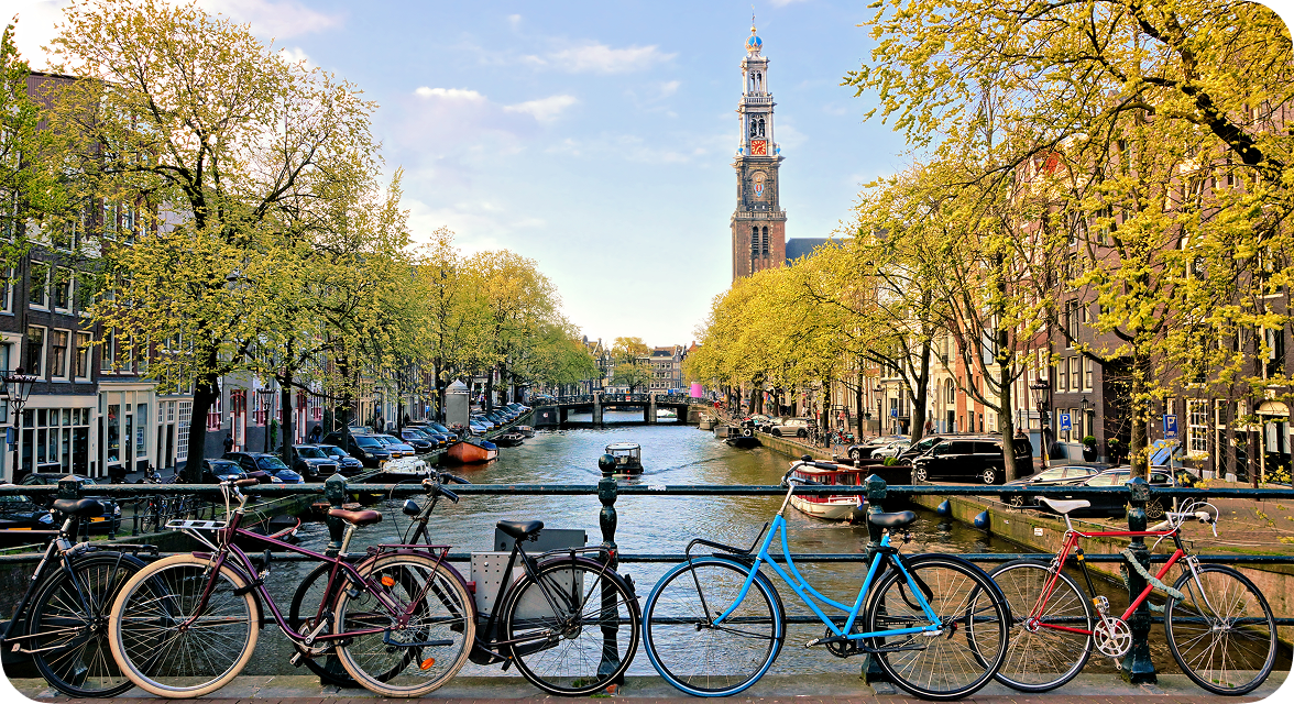 Building a Sustainable and Innovative Future: Amsterdam Smart city